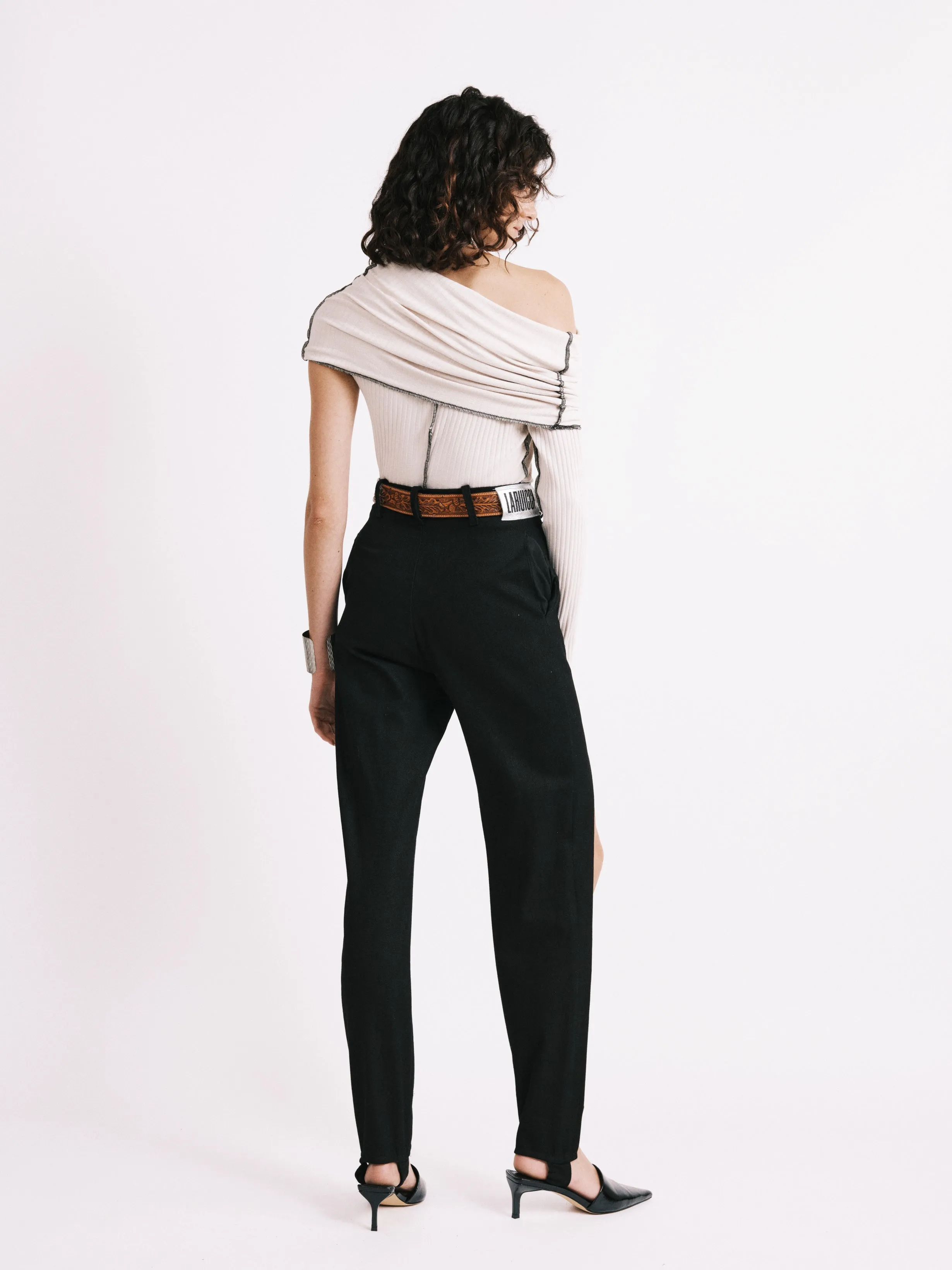 OFF SHOULDER TOP